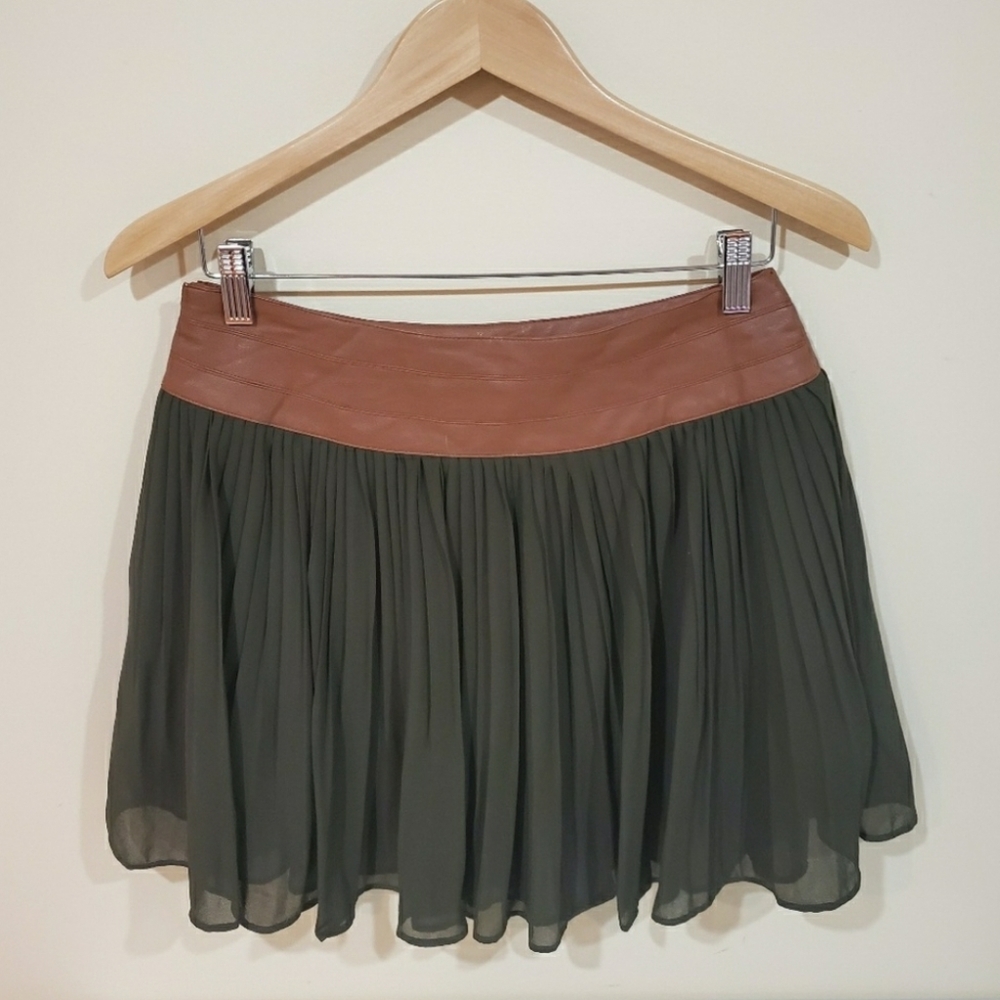 Army Green Accoridian Pleat Mini Faux Leather Skir